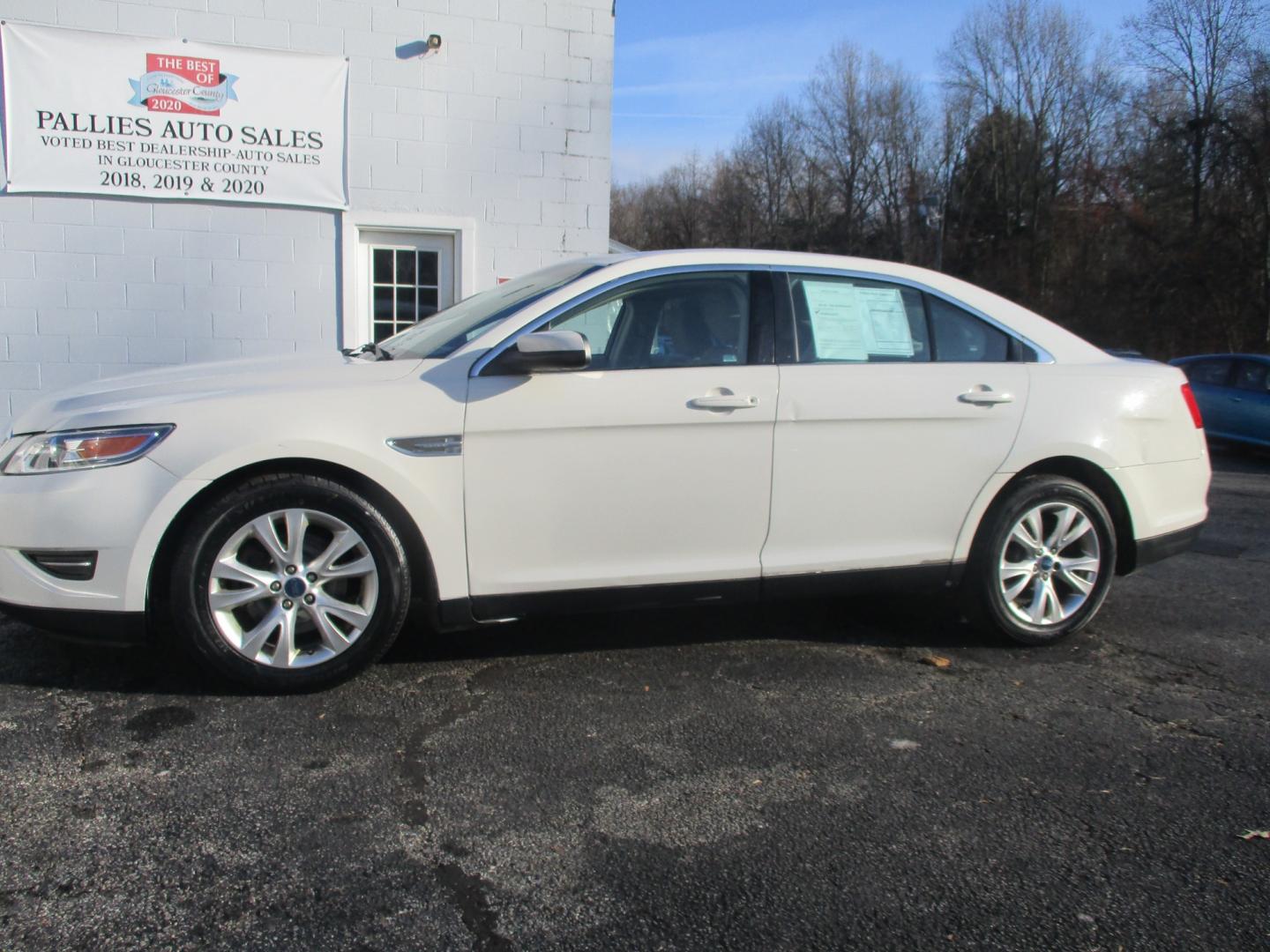 2010 Ford Taurus (1FAHP2HW2AG) , AUTOMATIC transmission, located at 540a Delsea Drive, Sewell, NJ, 08080, (856) 589-6888, 39.752560, -75.111206 - Photo#2